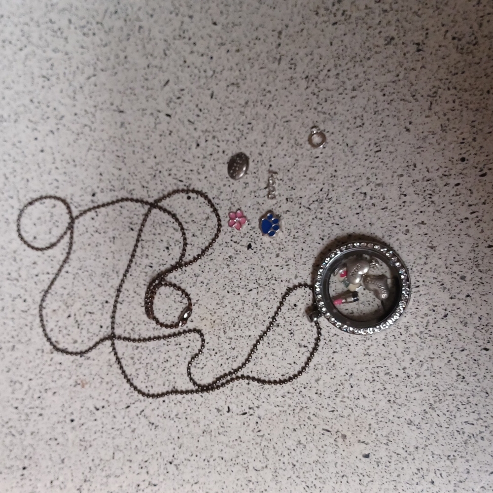 Womens  Silver tone cubic zirconia charm necklace with Black/ antiqued ball Nwot